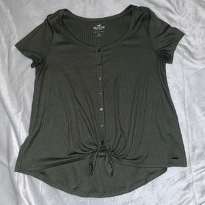 Hollister green top